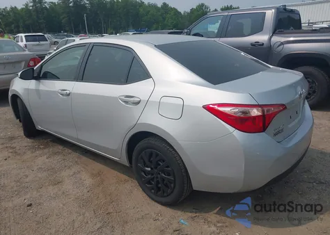 2018 Toyota Corolla Le z USA, uszkodzony, nr VIN 2T1BURHE5JC105822